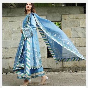 Meet your Posher, Nina